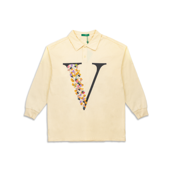 BUTTONED V - Image 4
